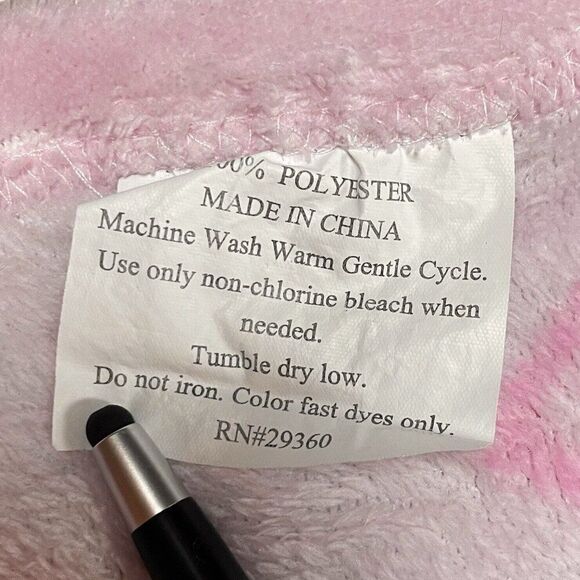 Pink Hearts Blanket Throw 88 x 74 Soft Love Cuddle Girly Winter Warm Cozy Cute - Picture 3 of 10